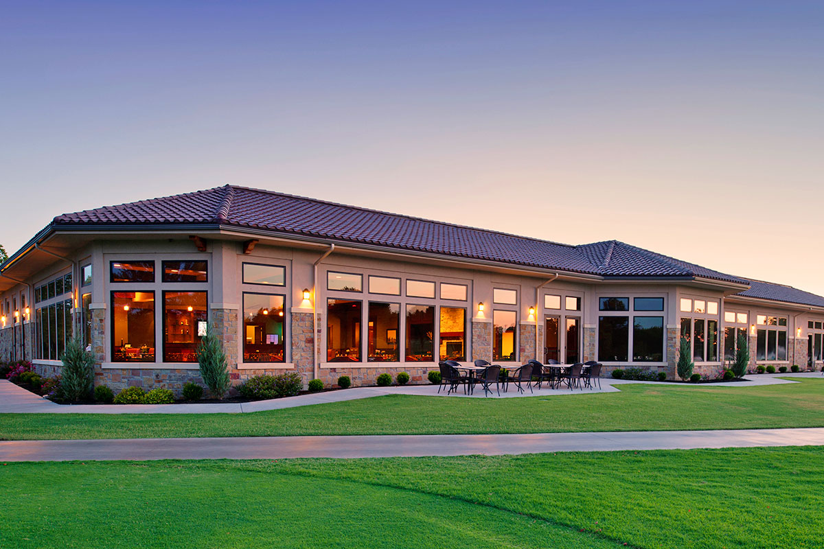 Oakwood Country Club Clubhouse