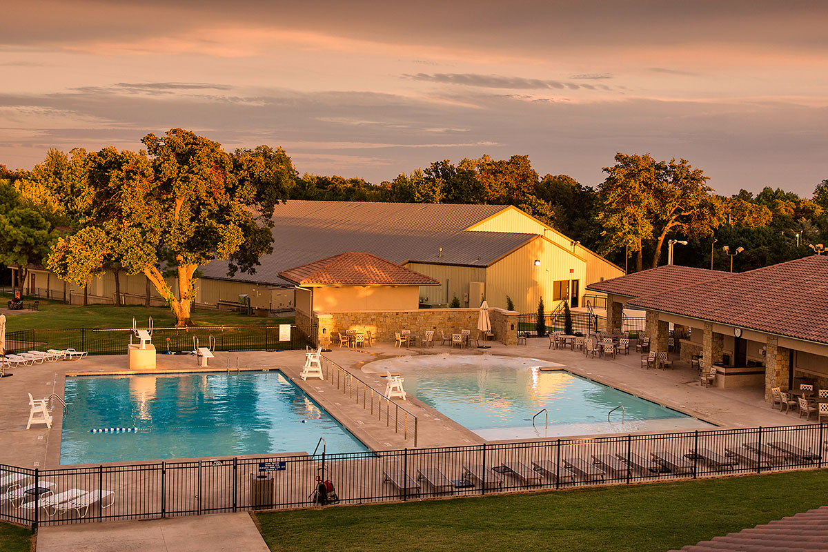 Oakwood Country Club Pool